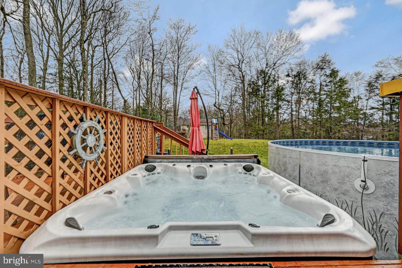 POCONO FARMS EAST - Residential