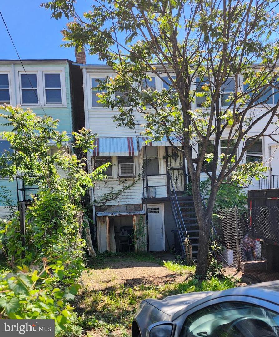 2808 5TH STREET NE