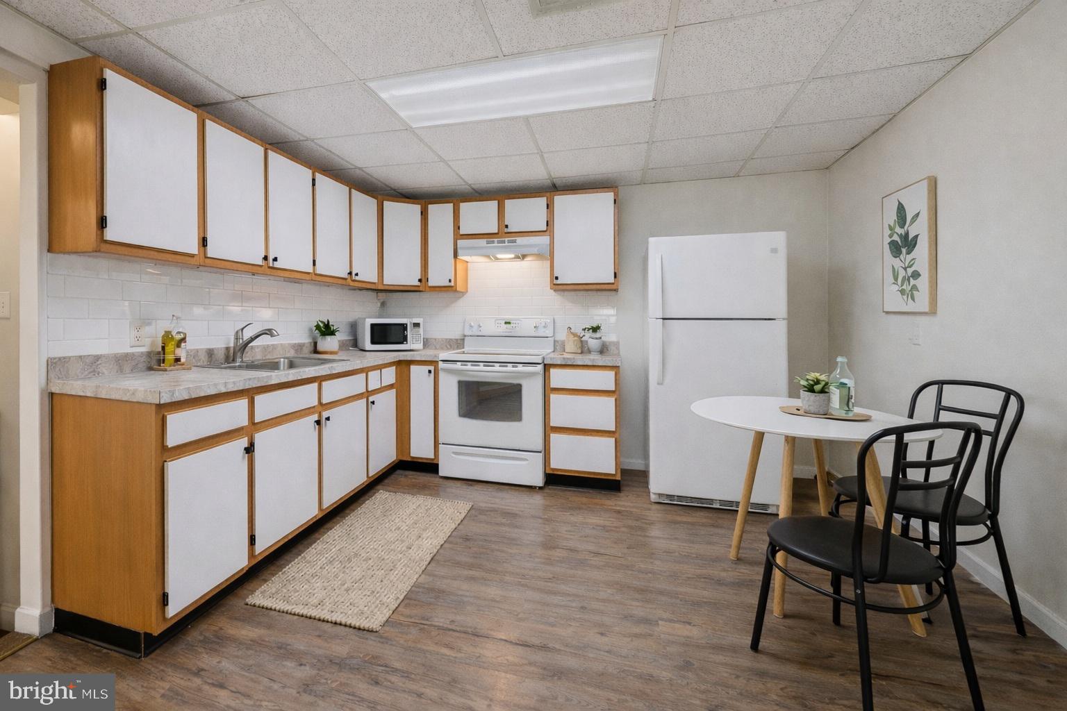 WETHERSFIELD - Residential