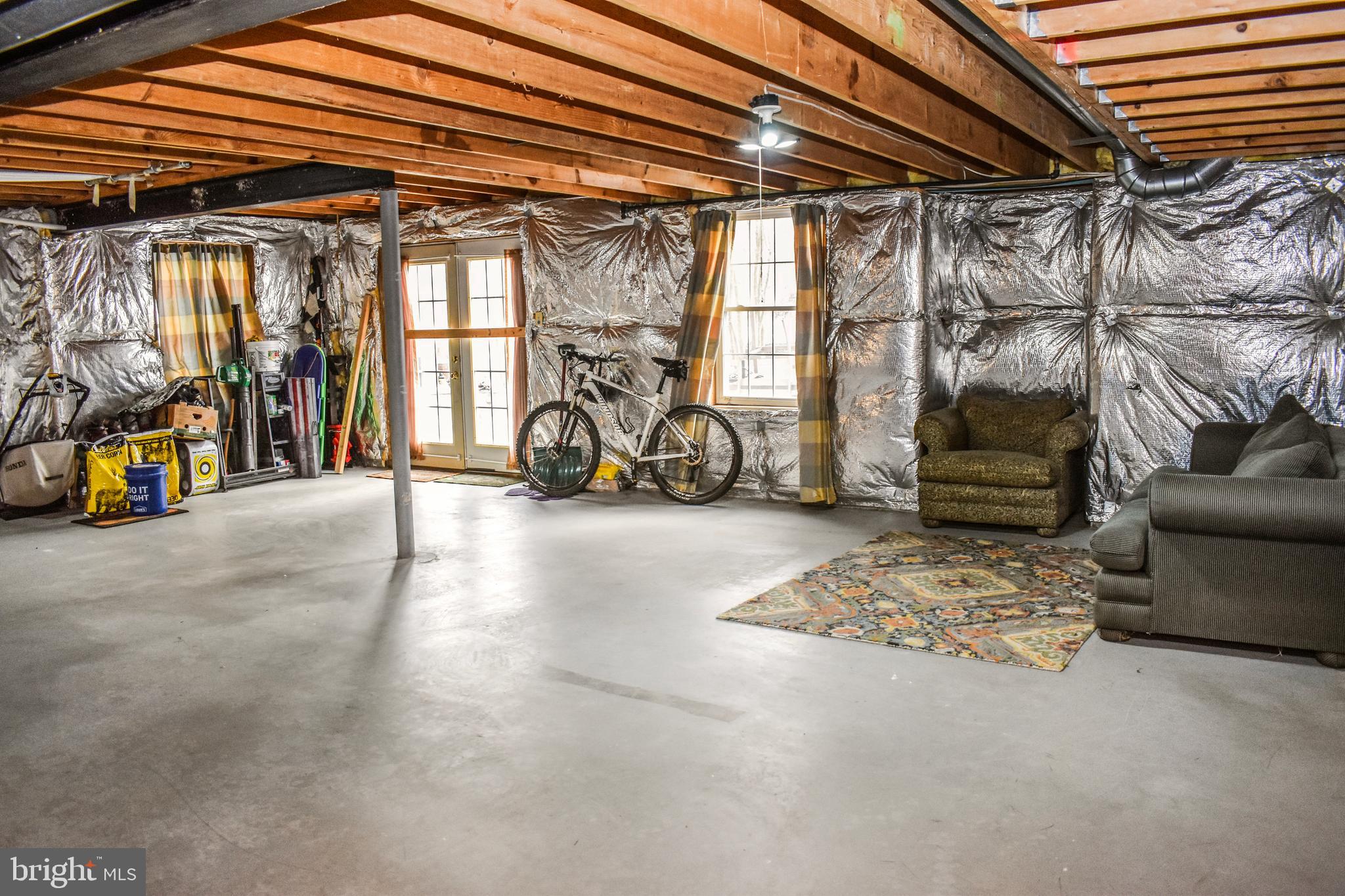 LYNDWOOD MANOR - Residential