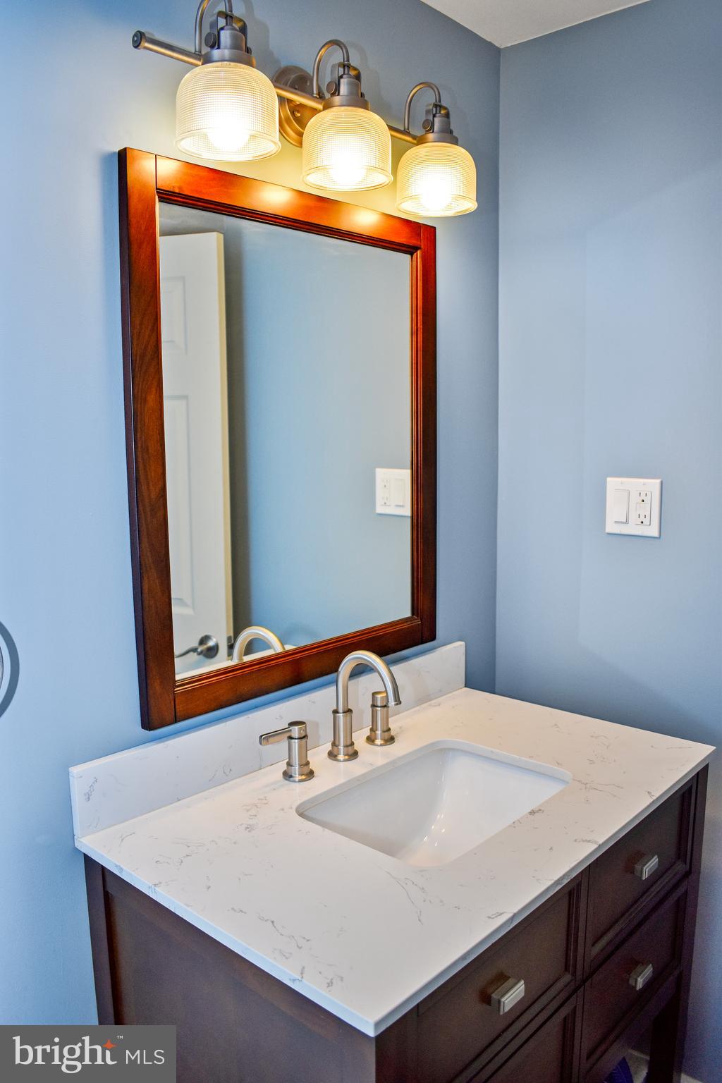 LYNDWOOD MANOR - Residential