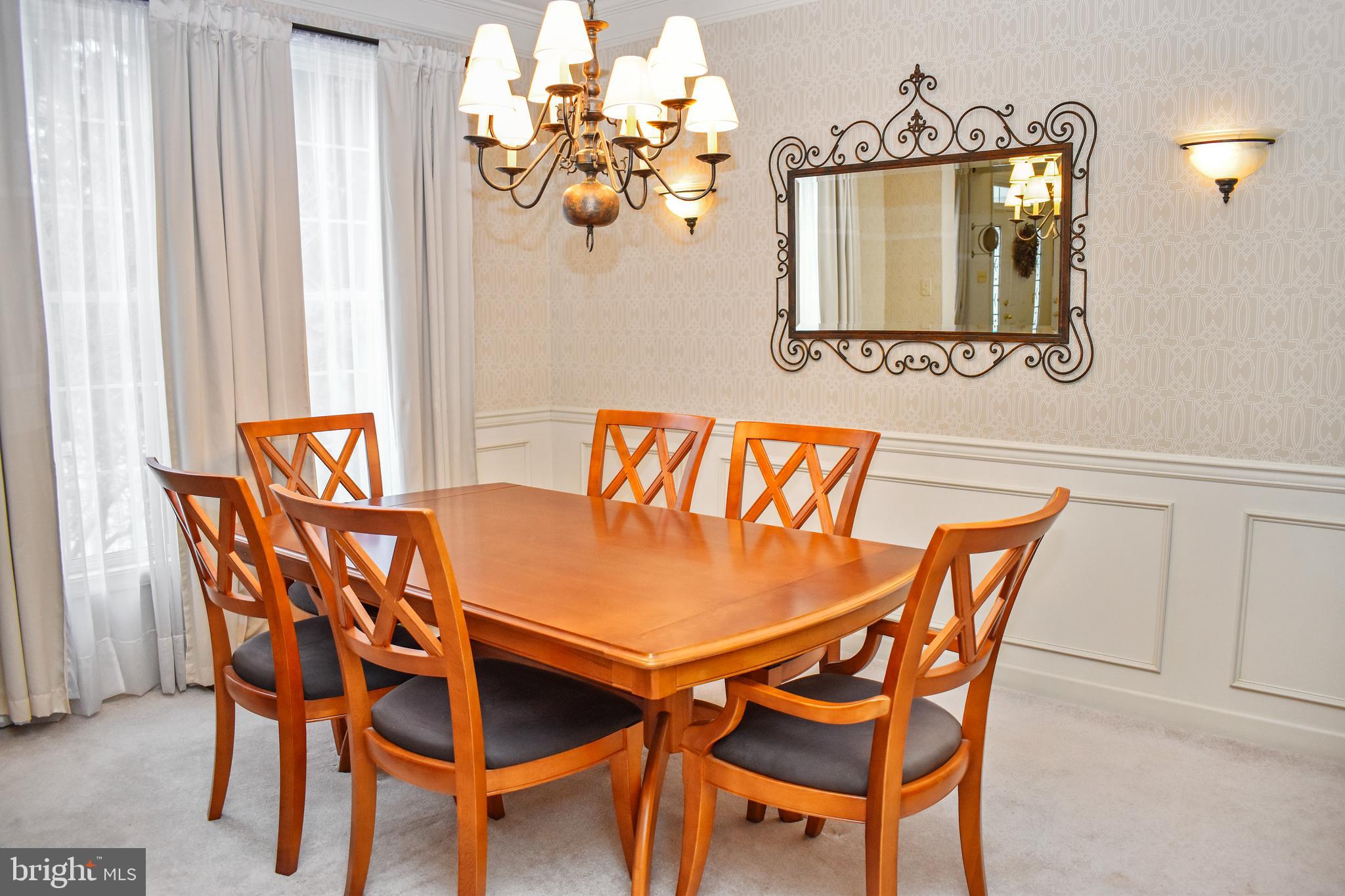 LYNDWOOD MANOR - Residential