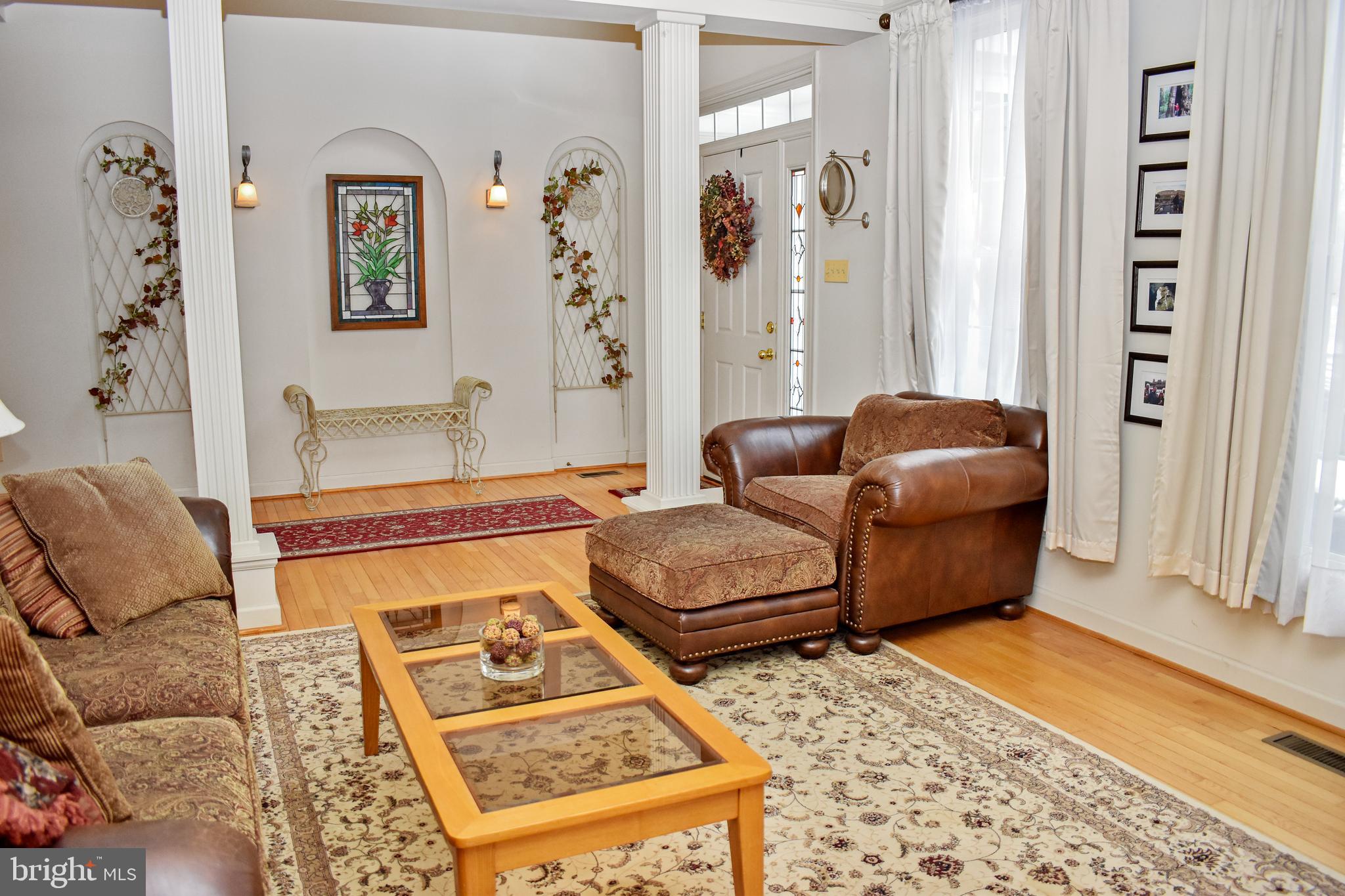 LYNDWOOD MANOR - Residential