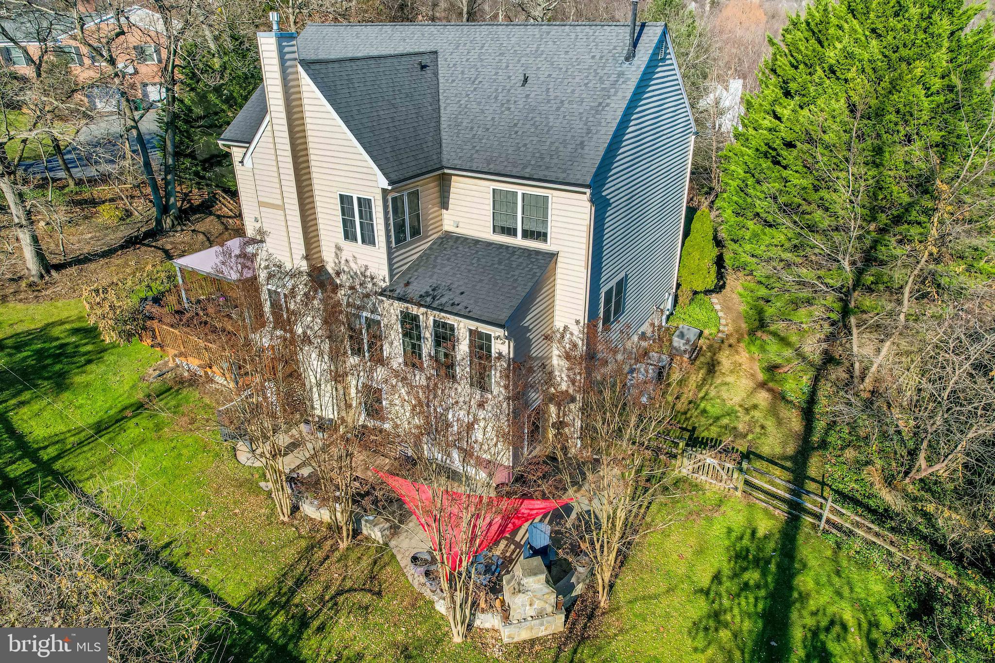 LYNDWOOD MANOR - Residential