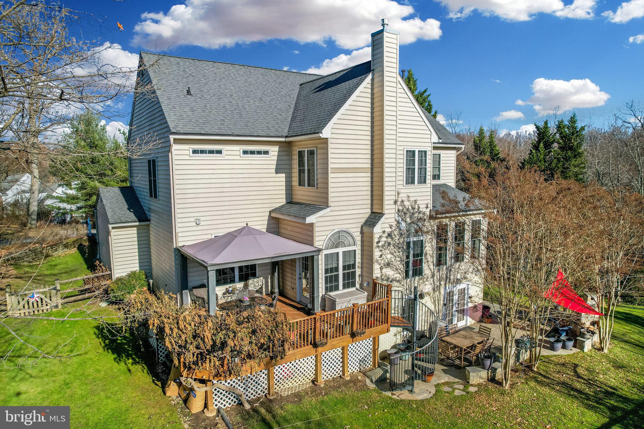 LYNDWOOD MANOR - Residential