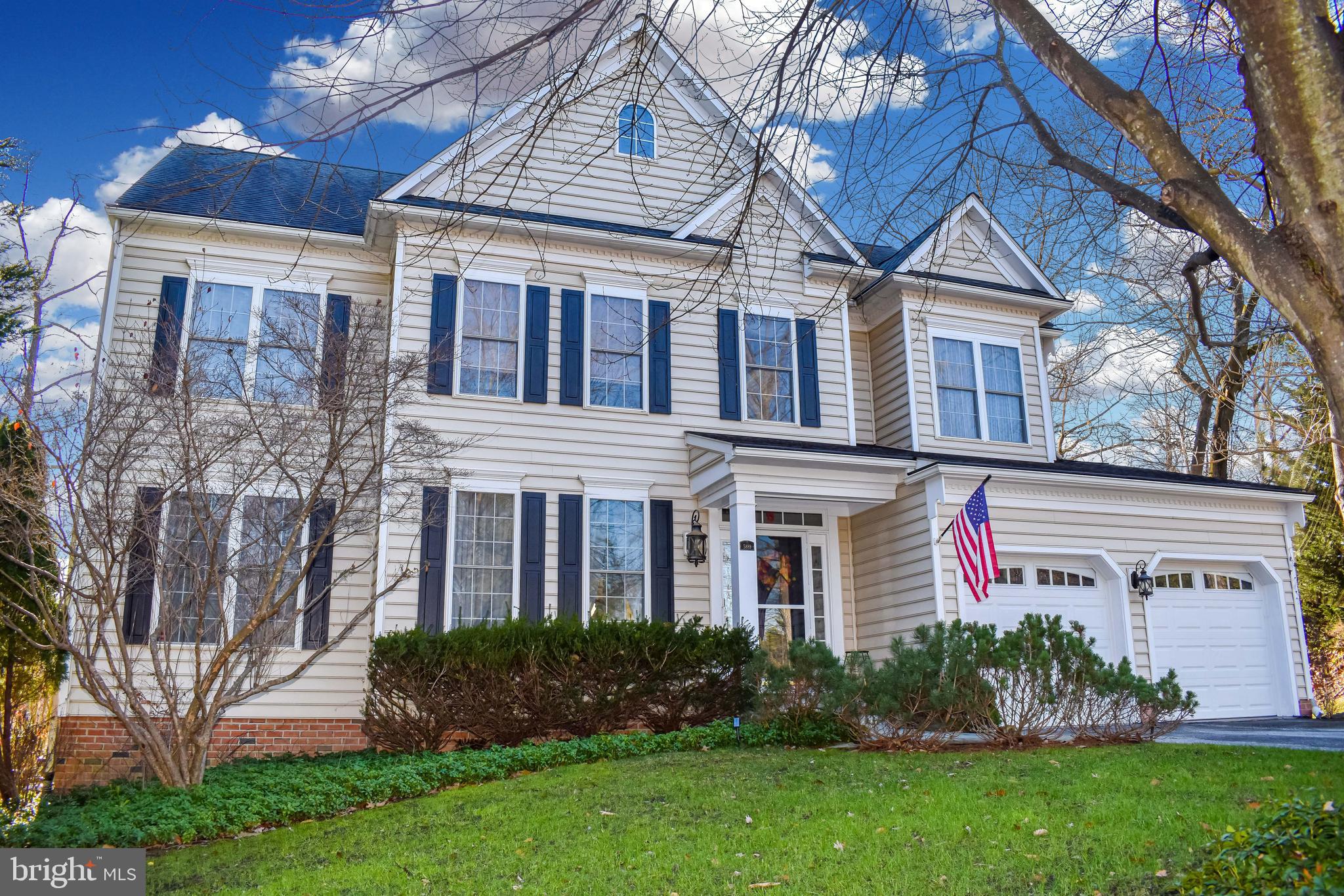 LYNDWOOD MANOR - Residential