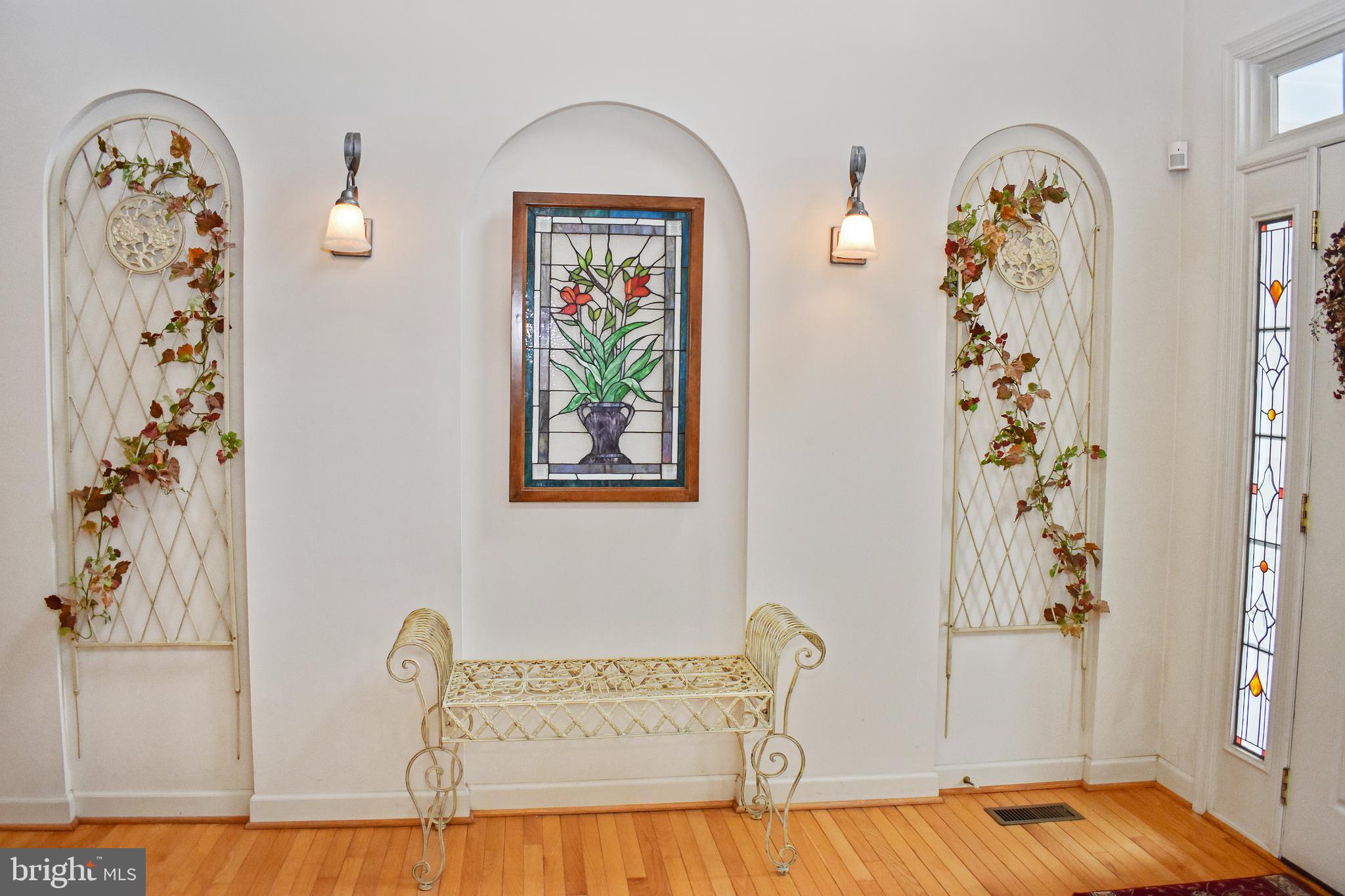 LYNDWOOD MANOR - Residential