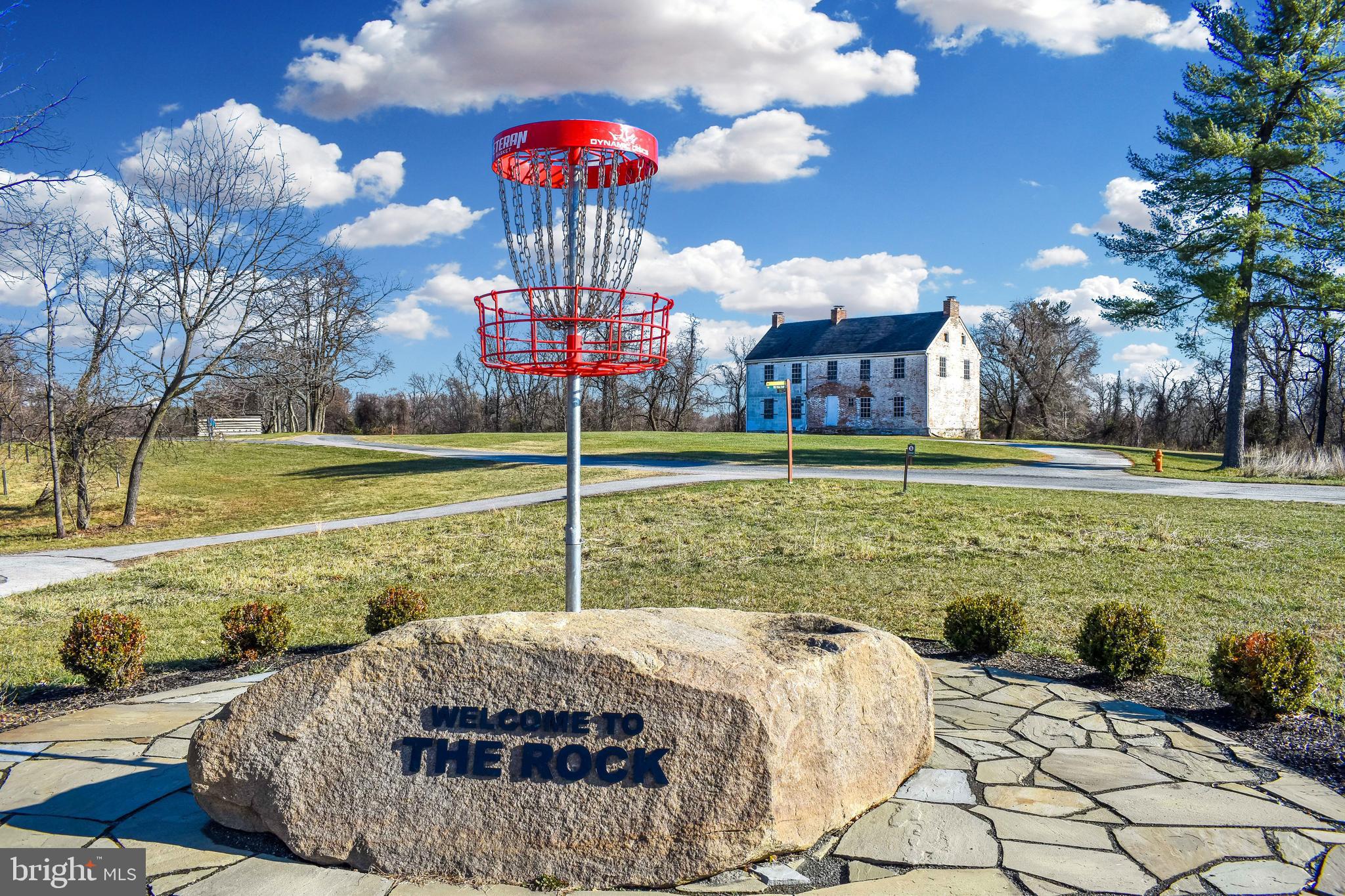 LYNDWOOD MANOR - Residential