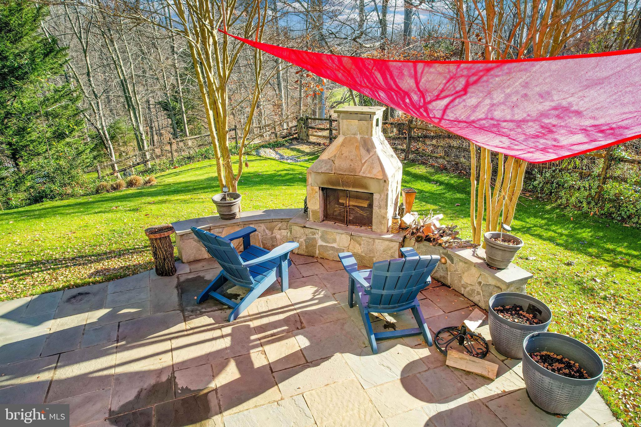 LYNDWOOD MANOR - Residential