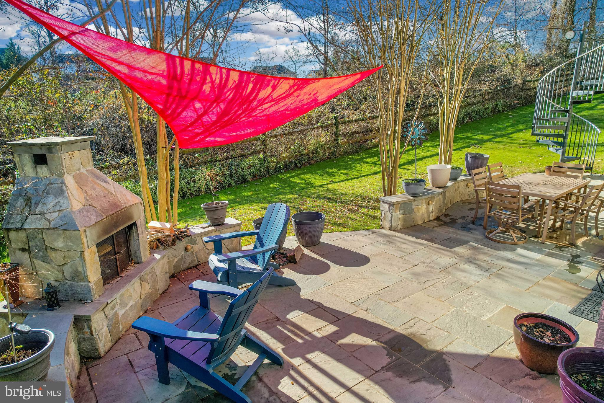 LYNDWOOD MANOR - Residential