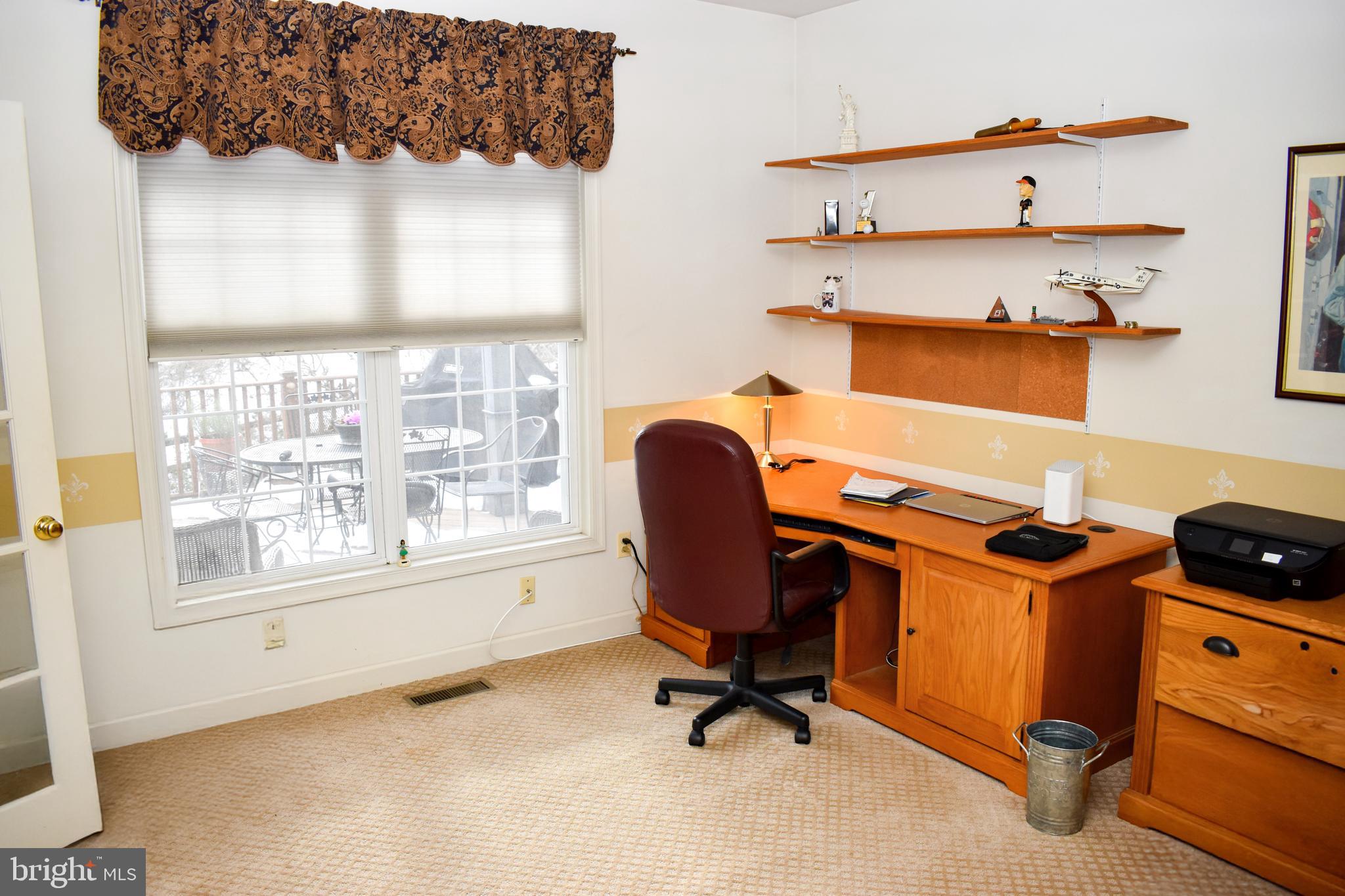 LYNDWOOD MANOR - Residential