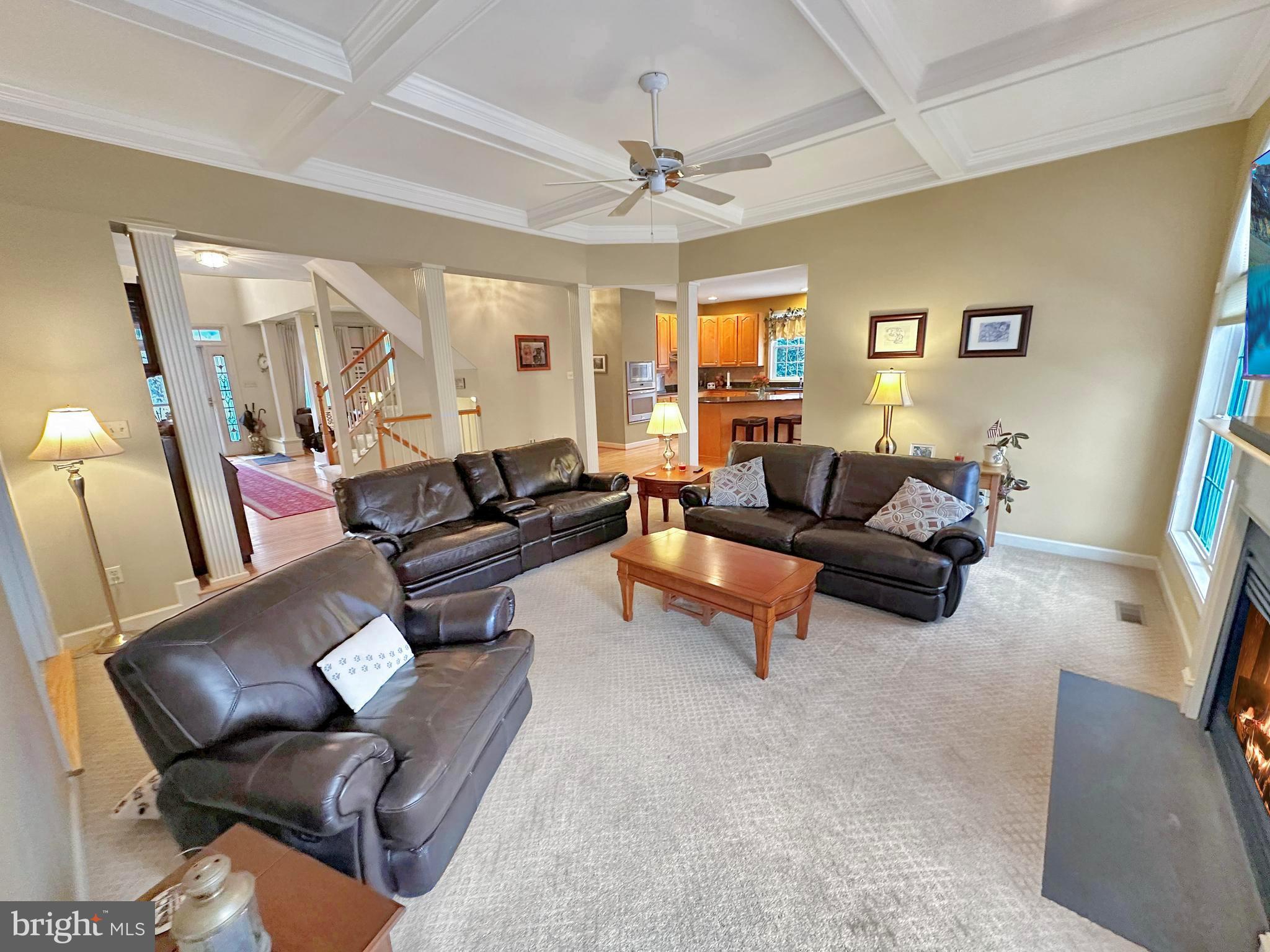 LYNDWOOD MANOR - Residential