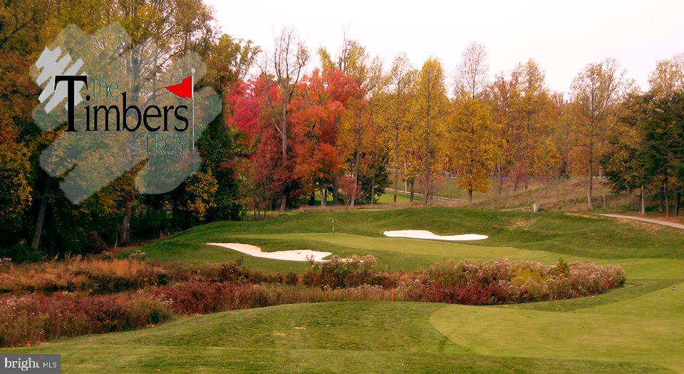 LYNDWOOD MANOR - Residential