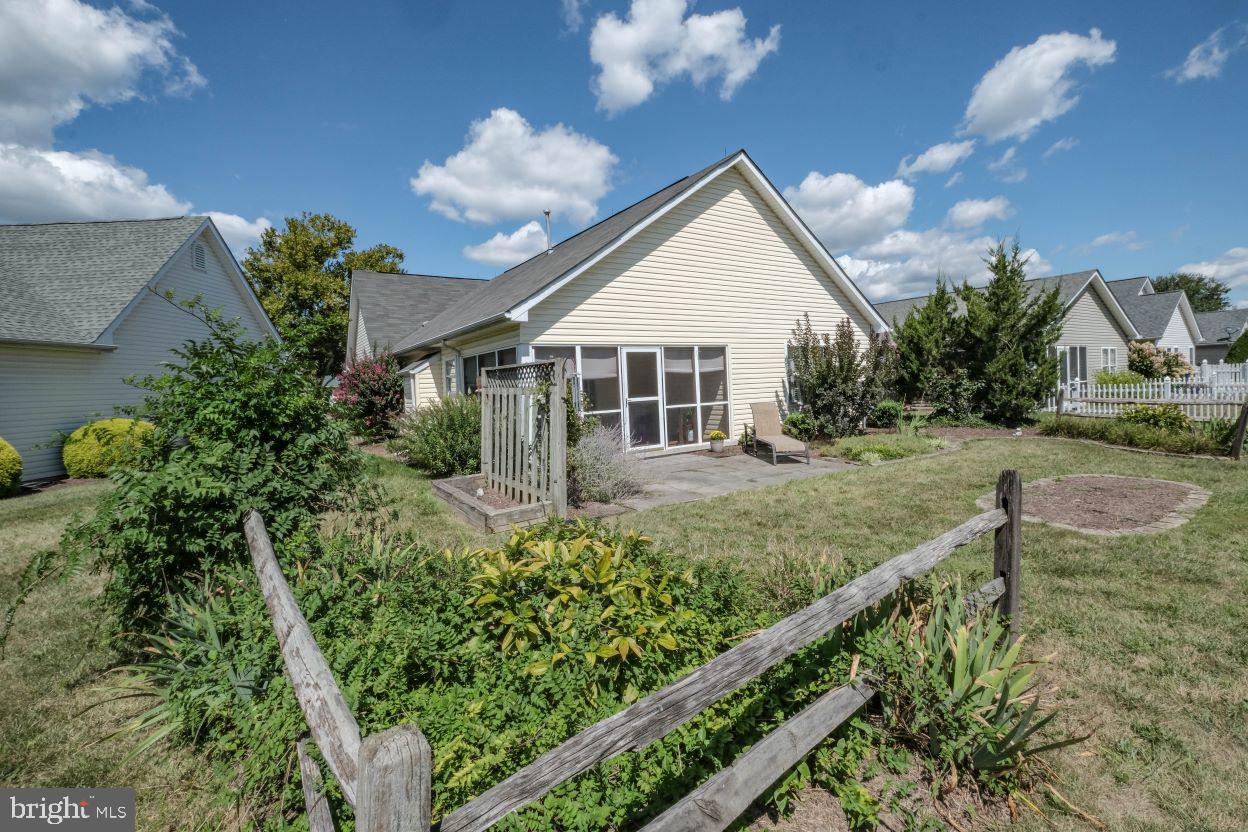 CROSS CREEK VILLAGE - Residential