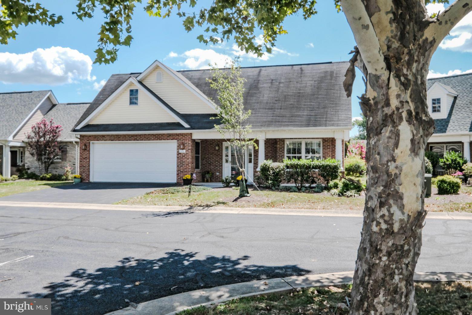 CROSS CREEK VILLAGE - Residential