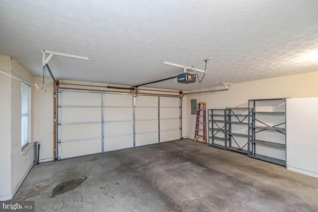 CROSS CREEK VILLAGE - Residential