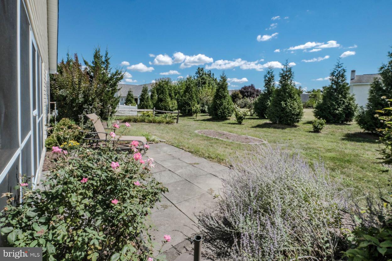 CROSS CREEK VILLAGE - Residential