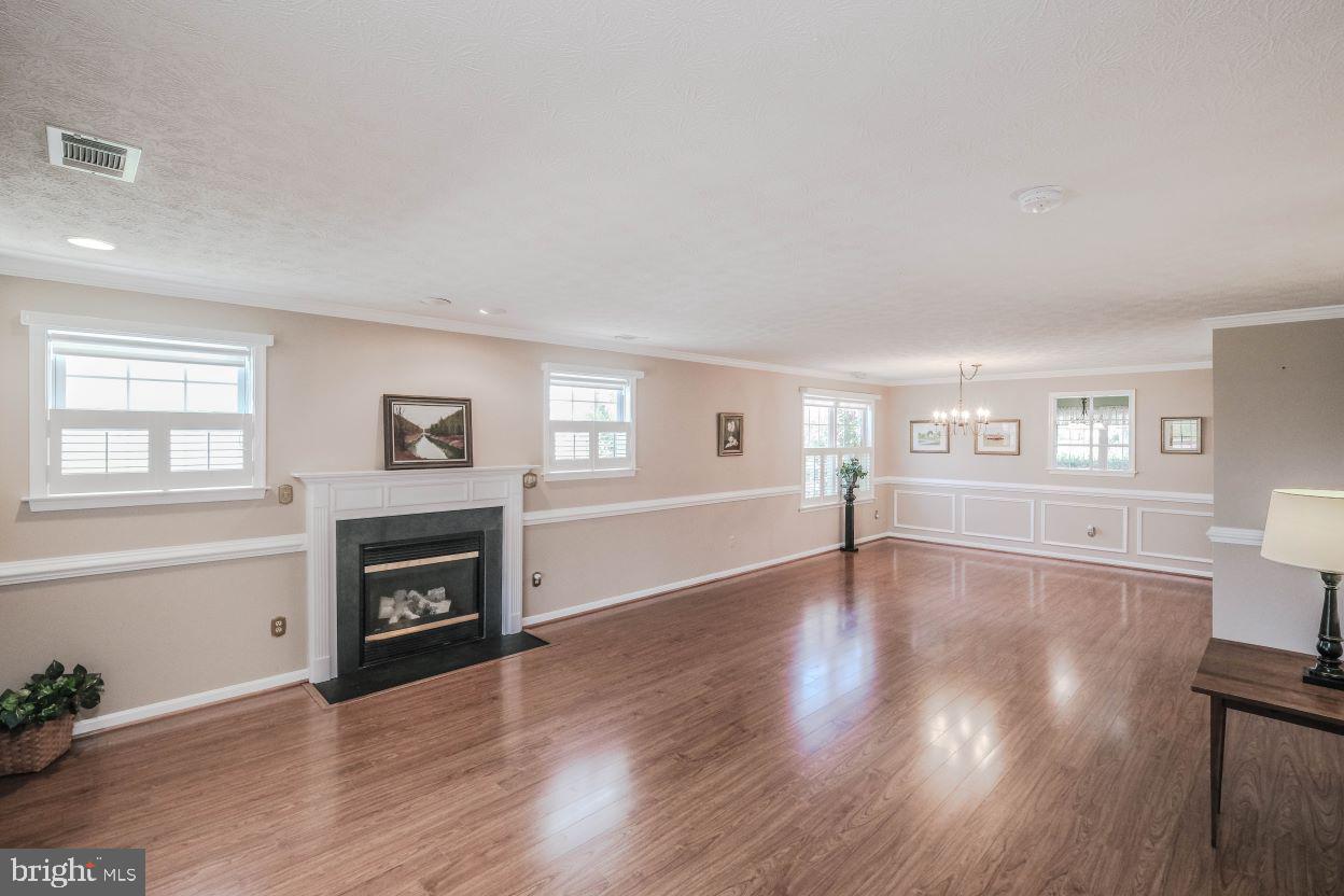 CROSS CREEK VILLAGE - Residential