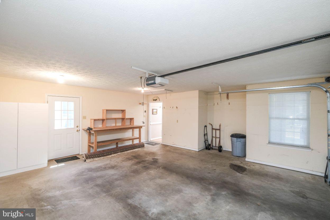 CROSS CREEK VILLAGE - Residential