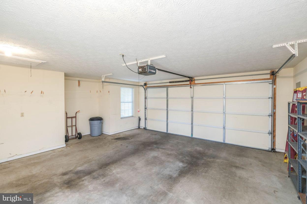 CROSS CREEK VILLAGE - Residential