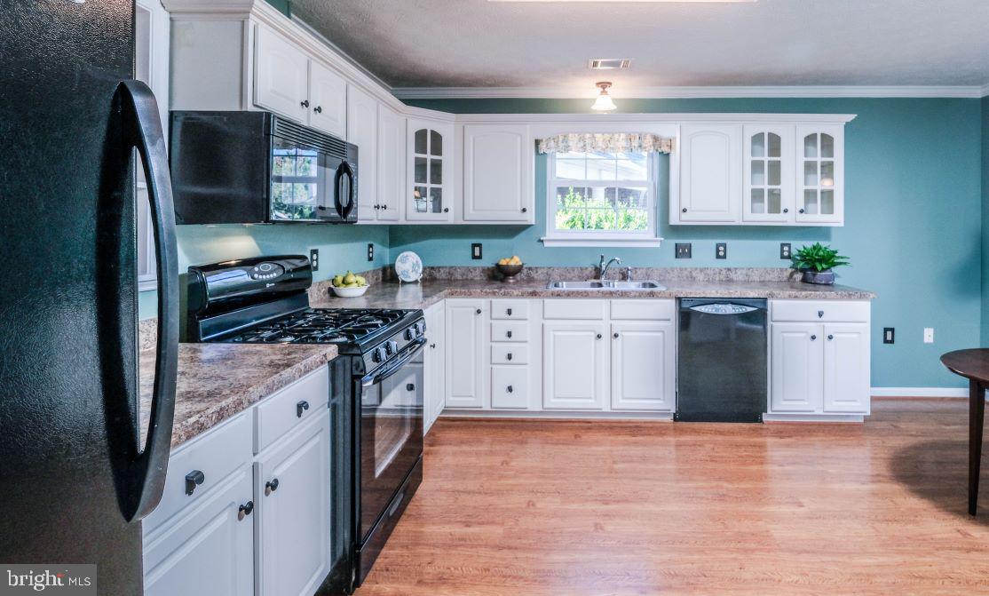 CROSS CREEK VILLAGE - Residential