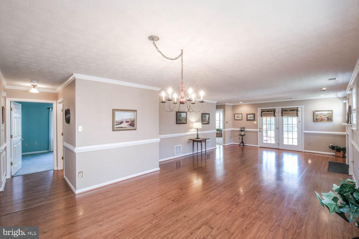 CROSS CREEK VILLAGE - Residential