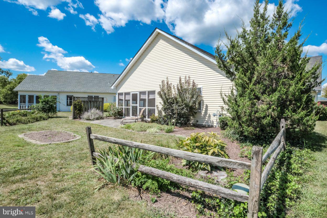 CROSS CREEK VILLAGE - Residential