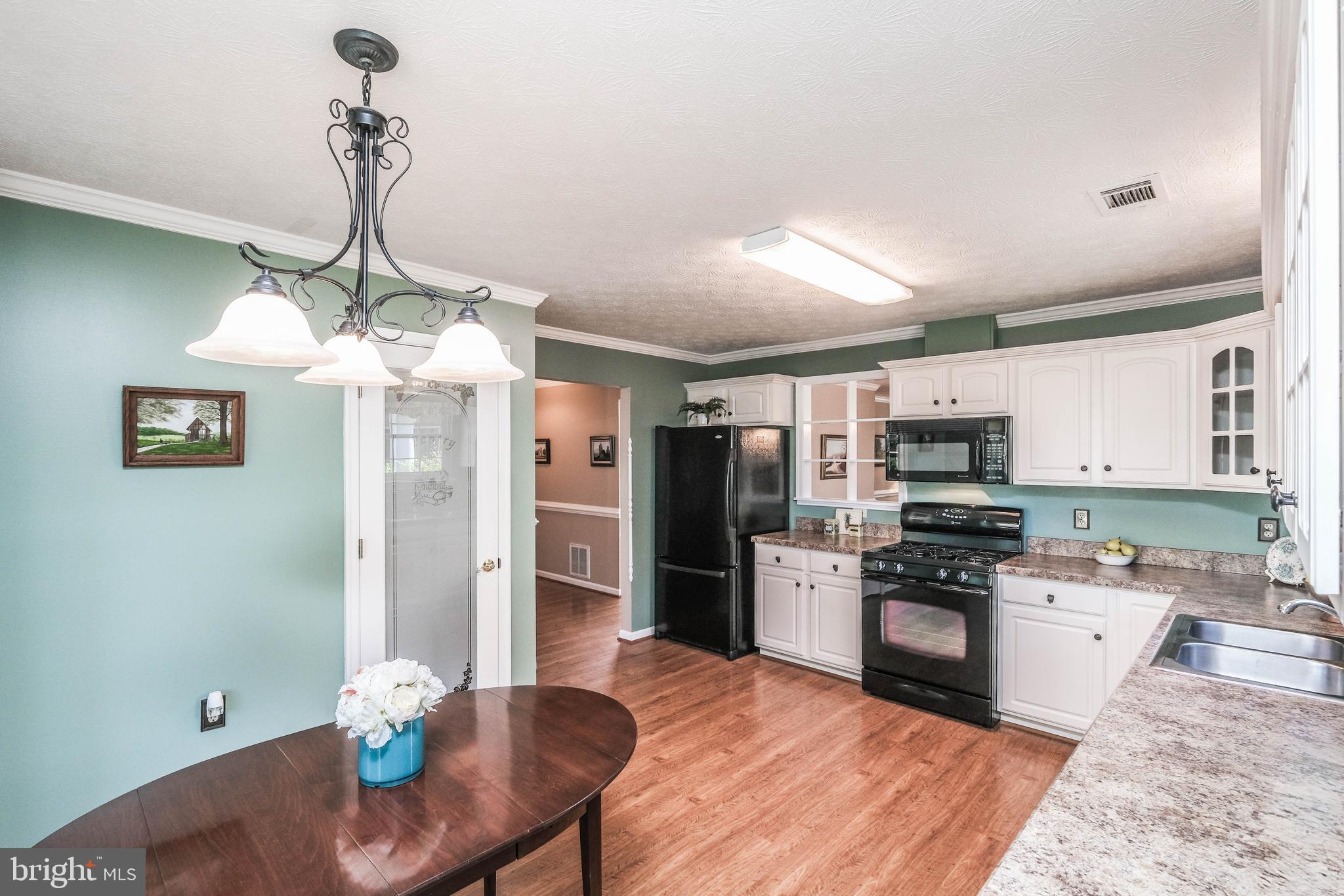 CROSS CREEK VILLAGE - Residential