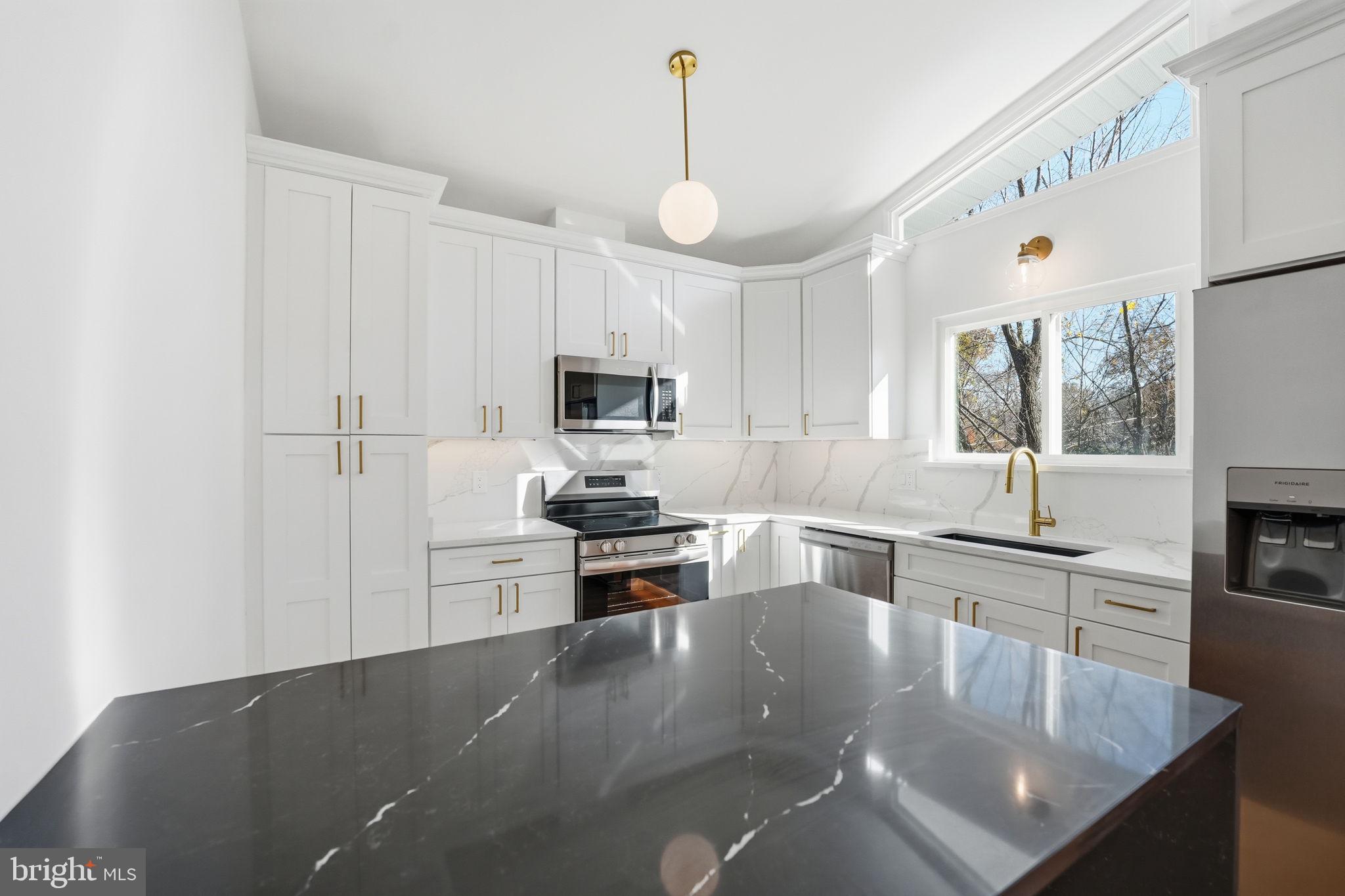 WESTVIEW HILLS - Residential