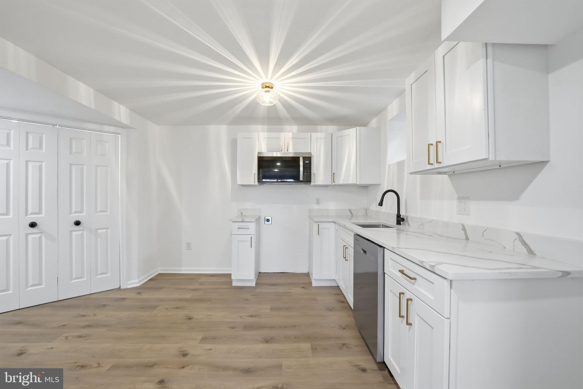 WESTVIEW HILLS - Residential