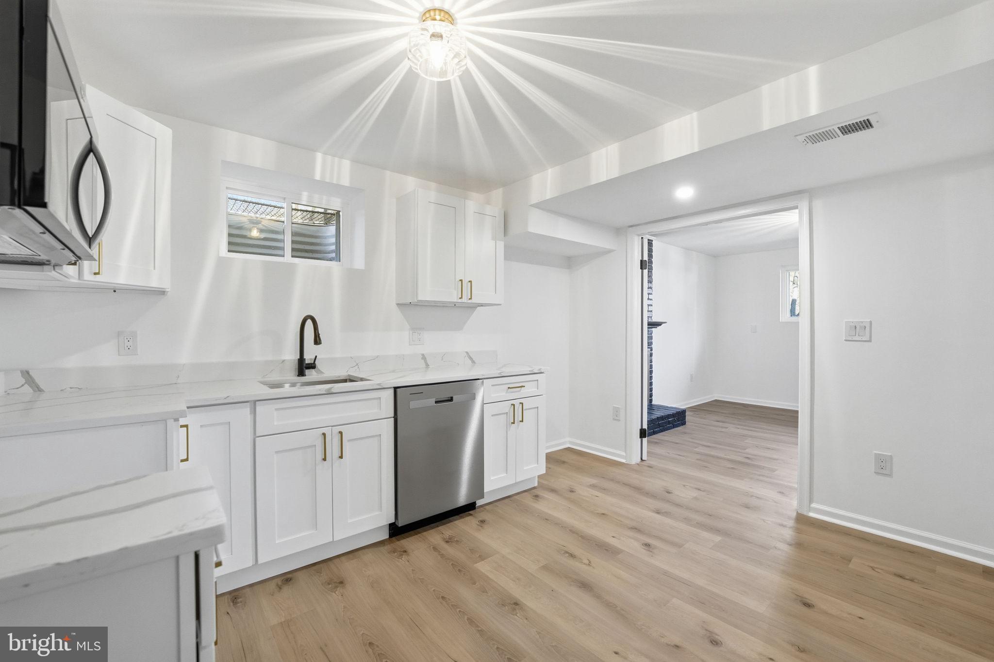 WESTVIEW HILLS - Residential