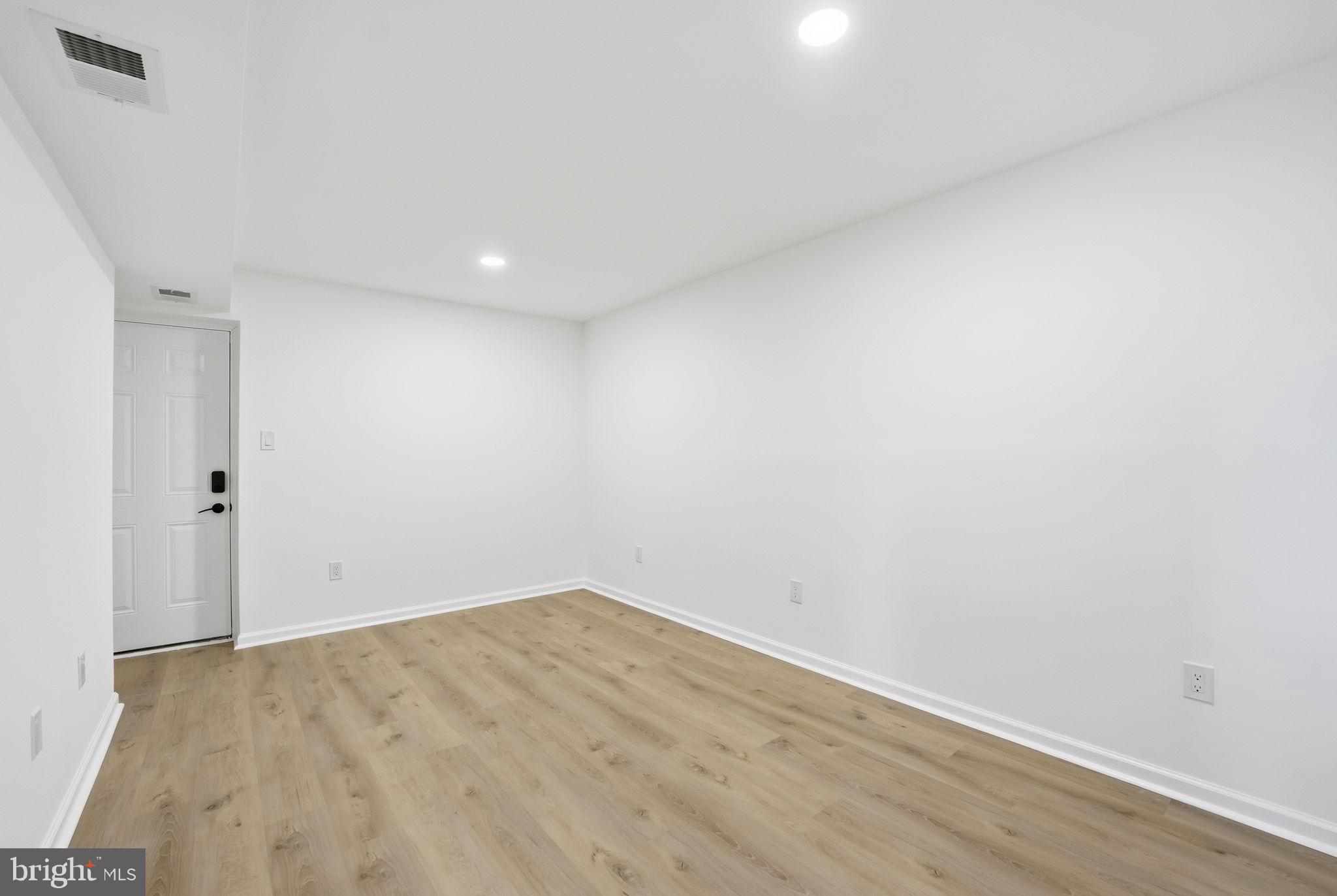 WESTVIEW HILLS - Residential