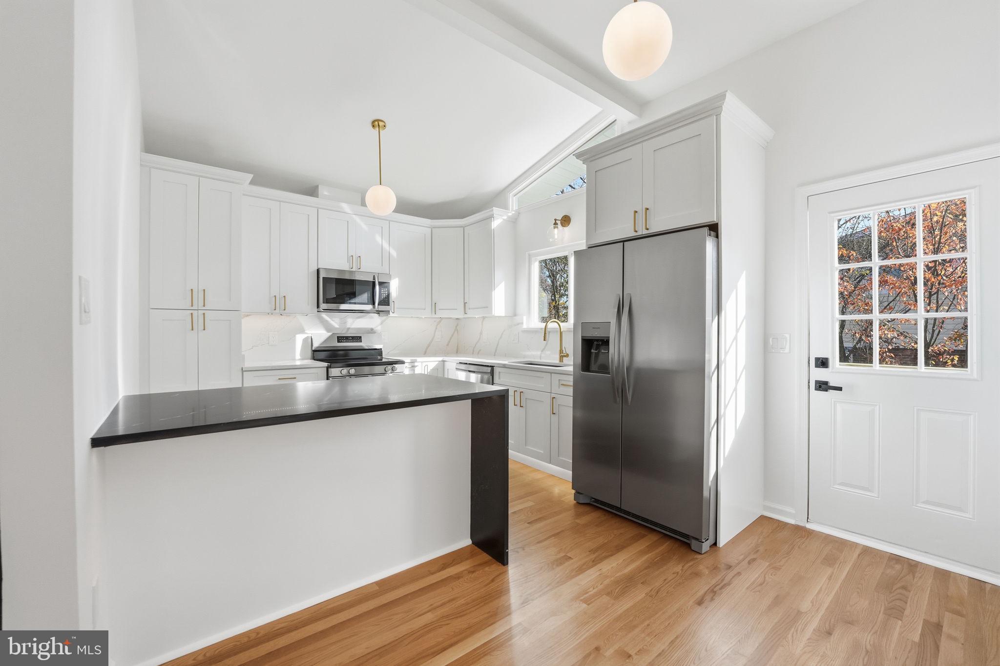 WESTVIEW HILLS - Residential