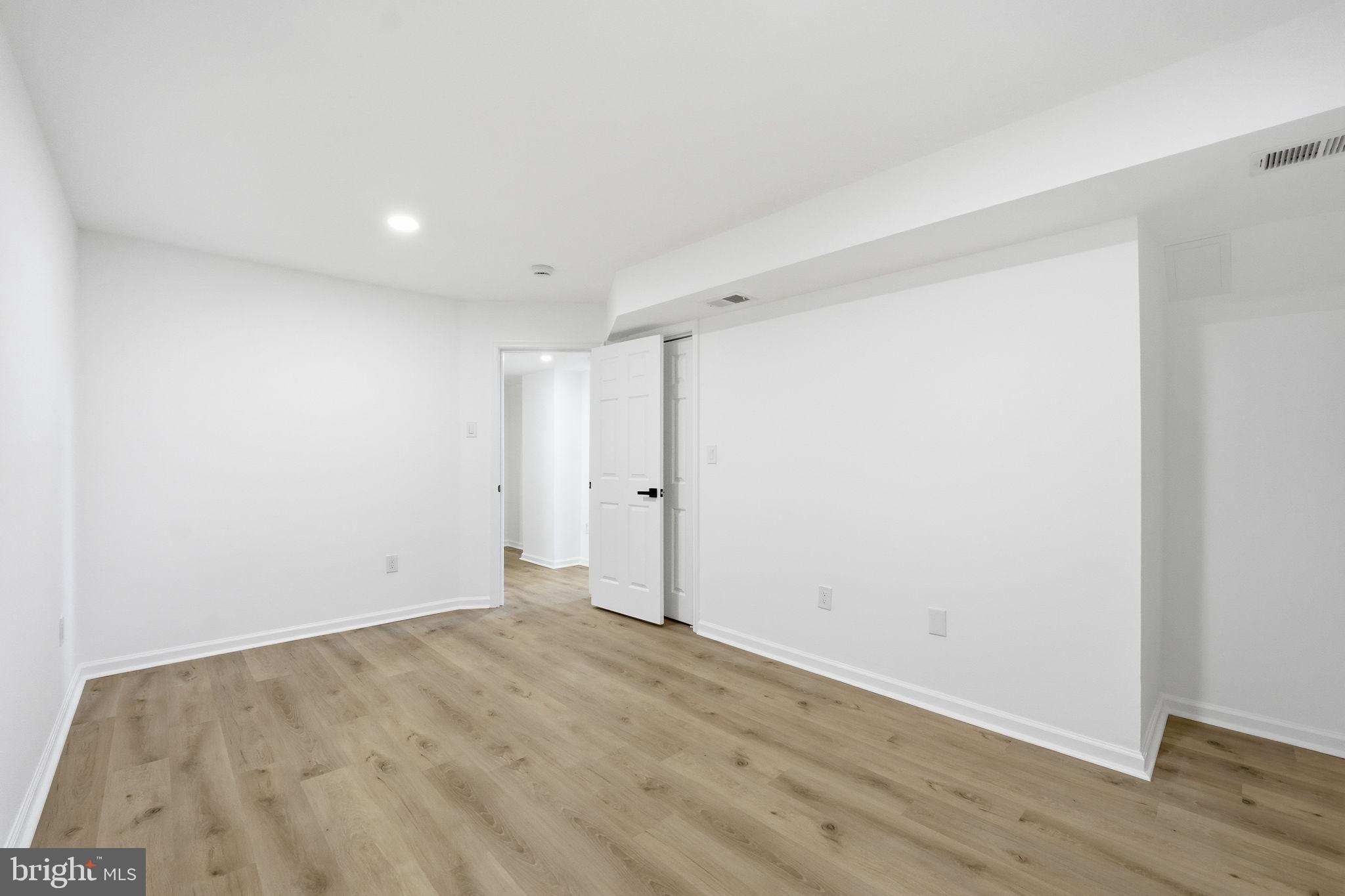 WESTVIEW HILLS - Residential