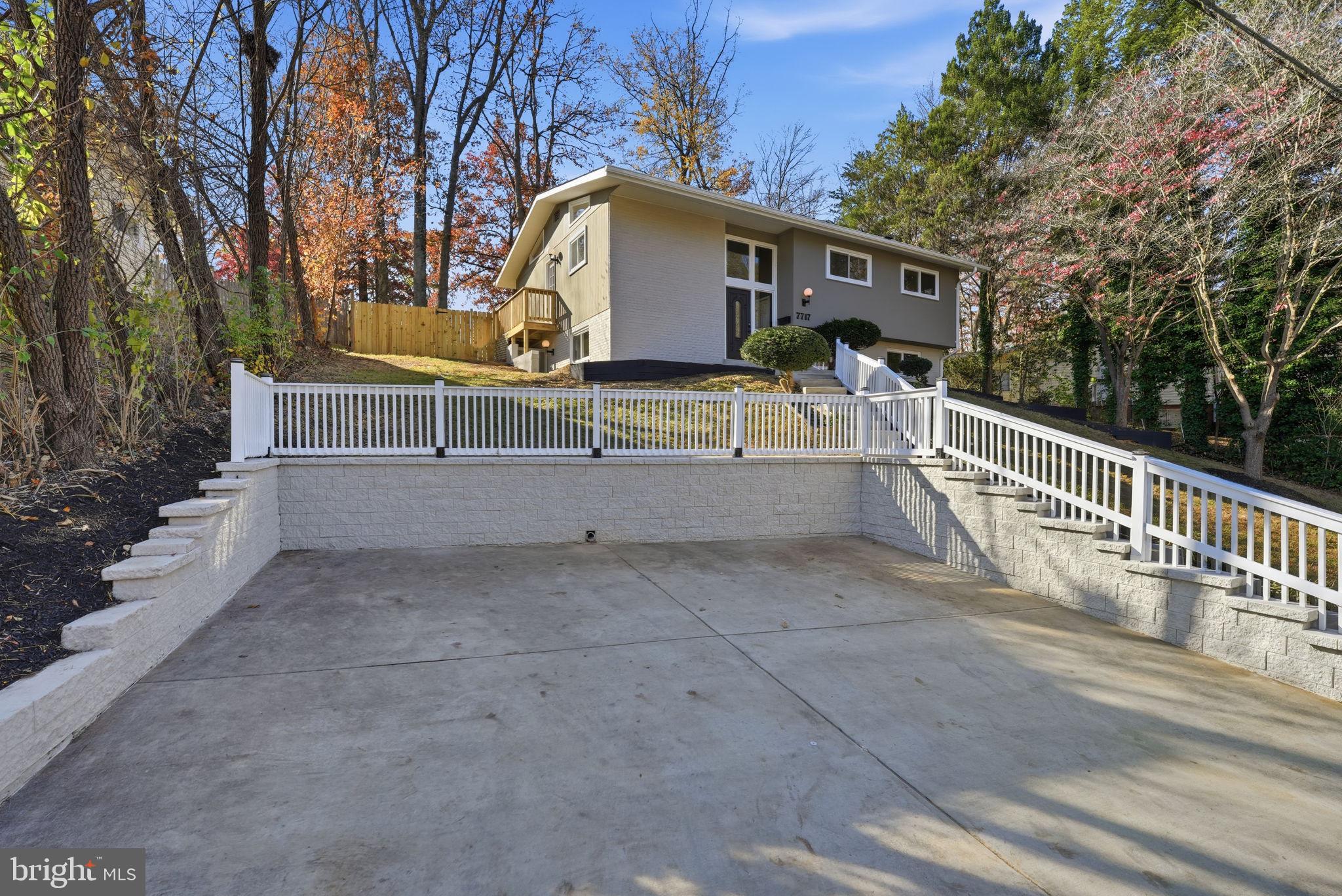 WESTVIEW HILLS - Residential