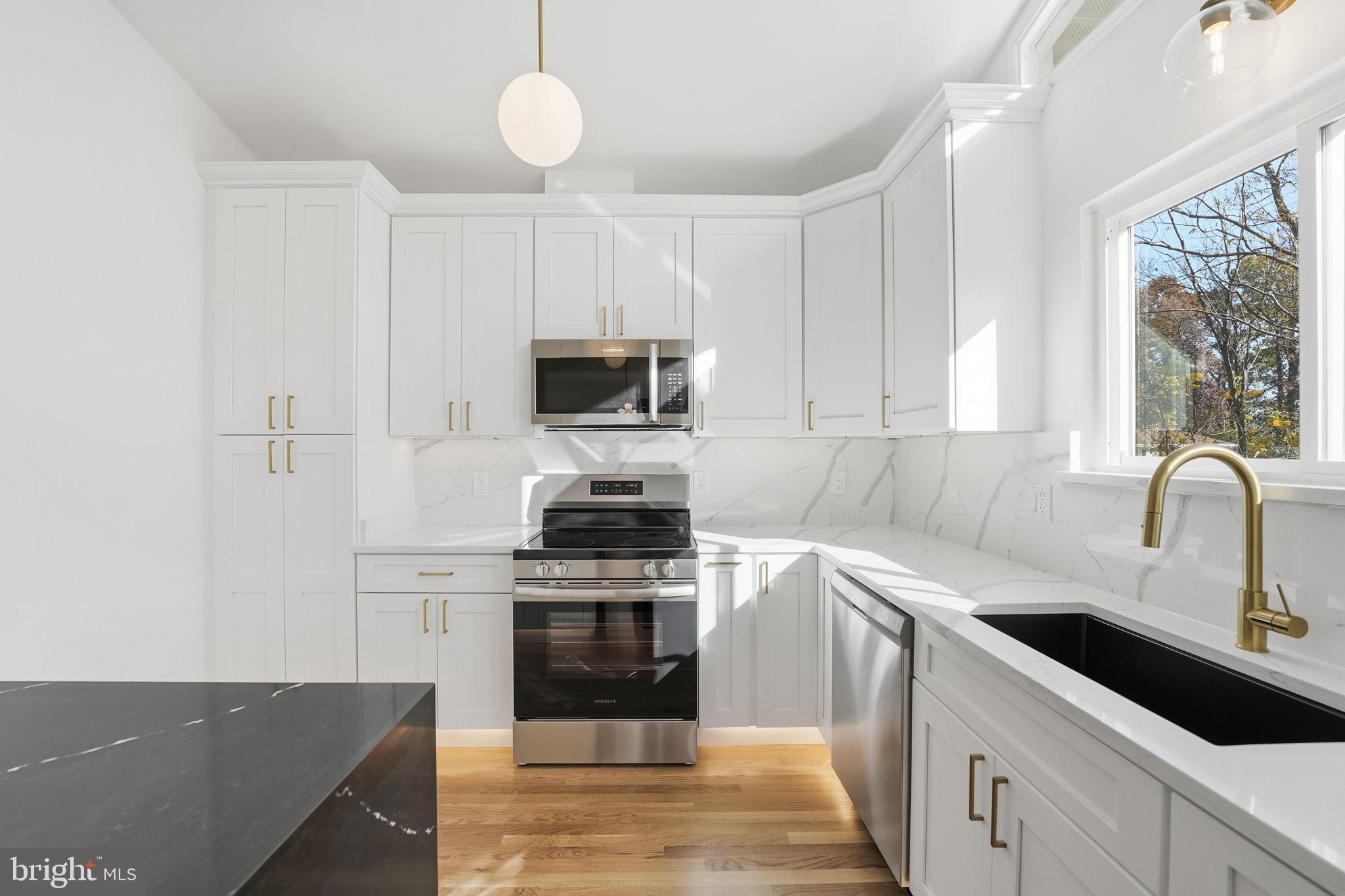 WESTVIEW HILLS - Residential