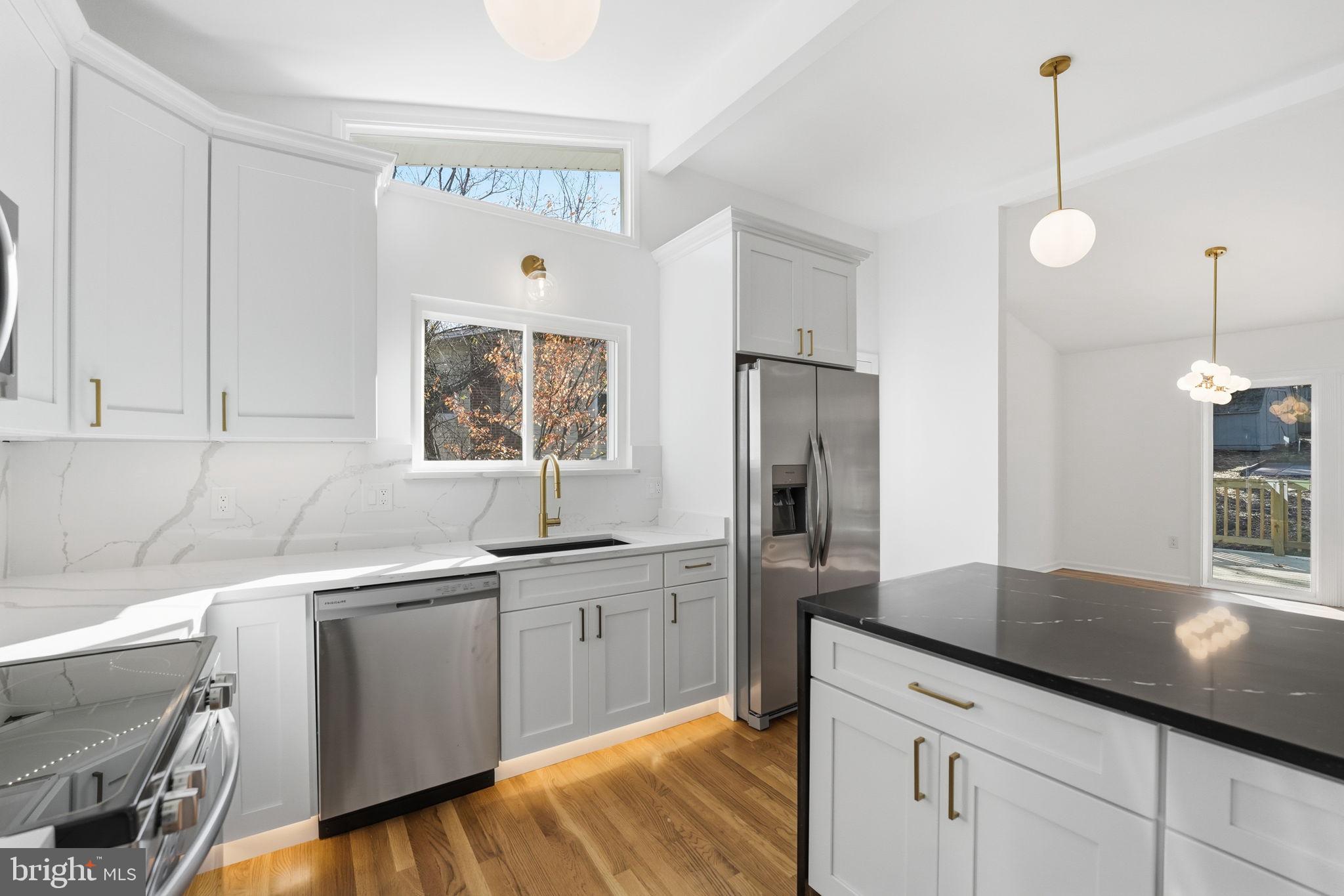 WESTVIEW HILLS - Residential