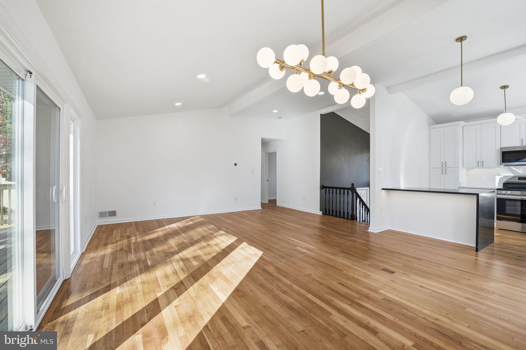 WESTVIEW HILLS - Residential