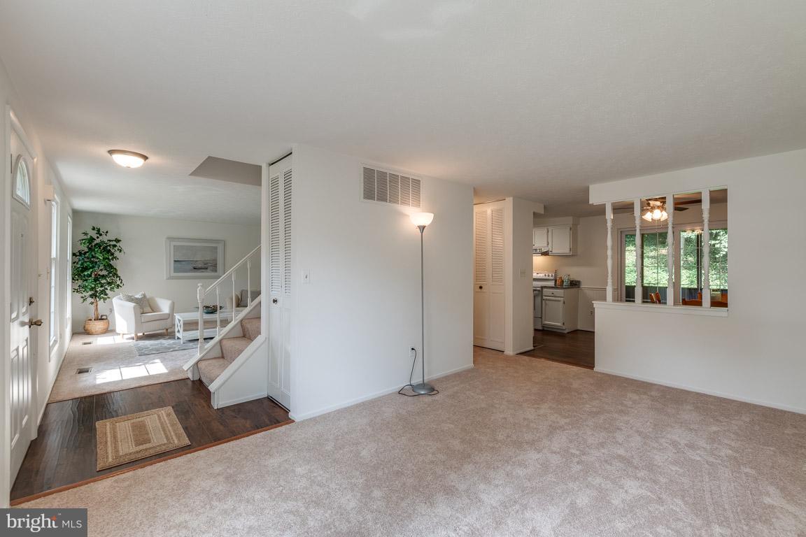 WHISPERING WOODS - Residential