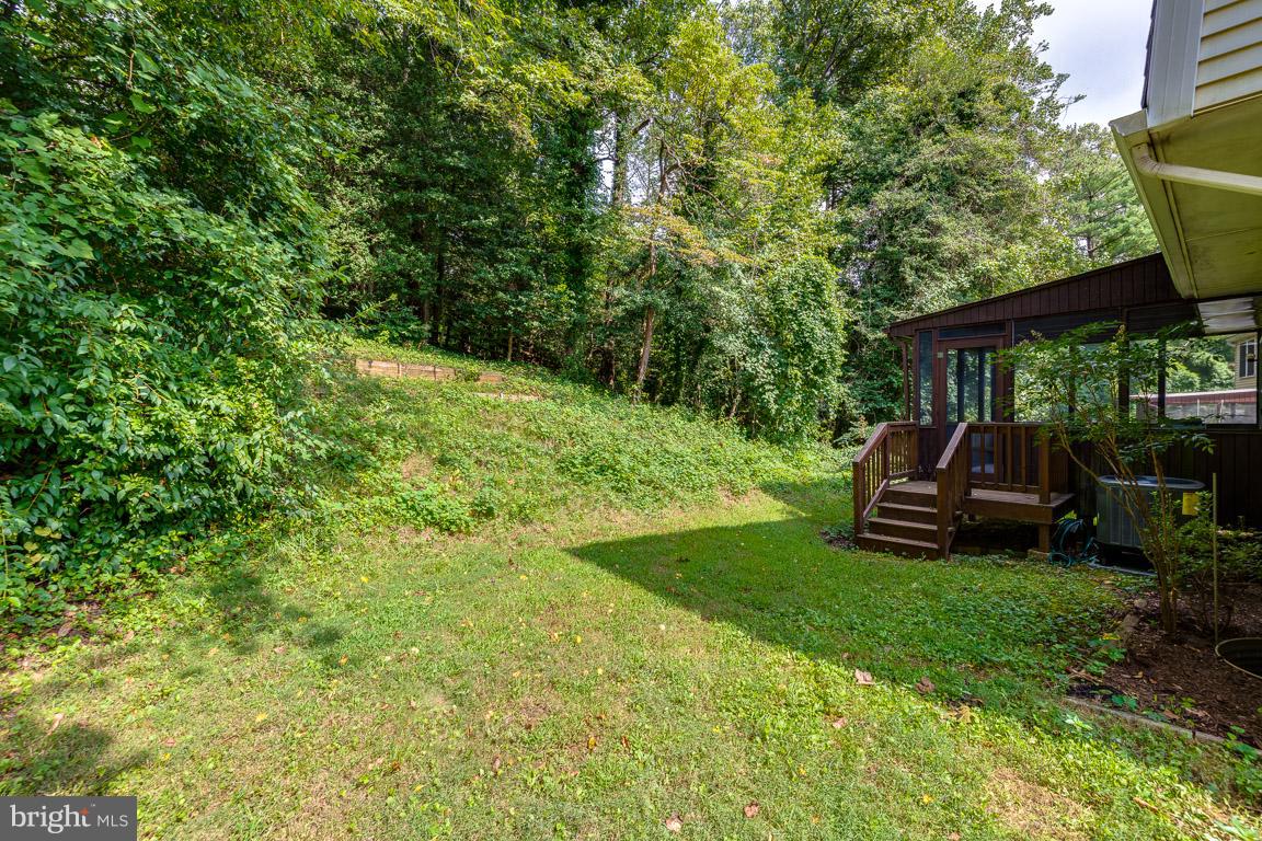 WHISPERING WOODS - Residential