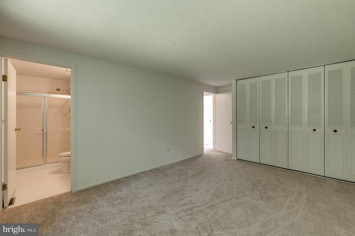 WHISPERING WOODS - Residential