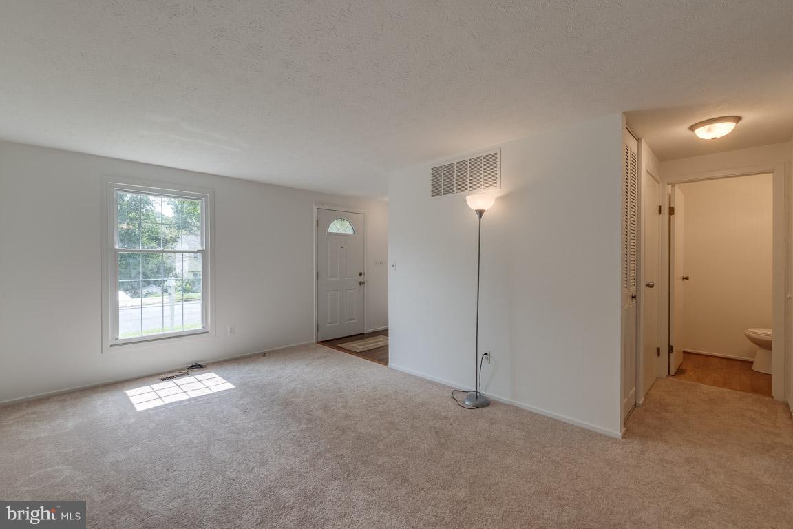 WHISPERING WOODS - Residential