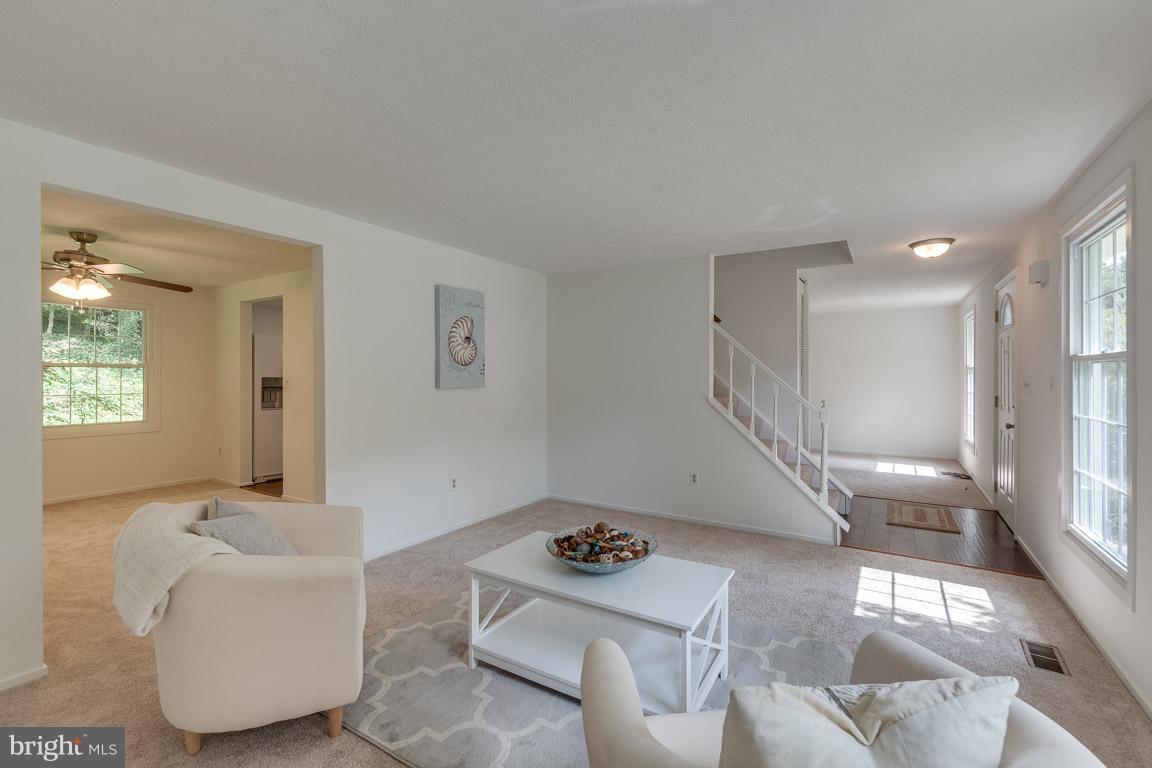 WHISPERING WOODS - Residential