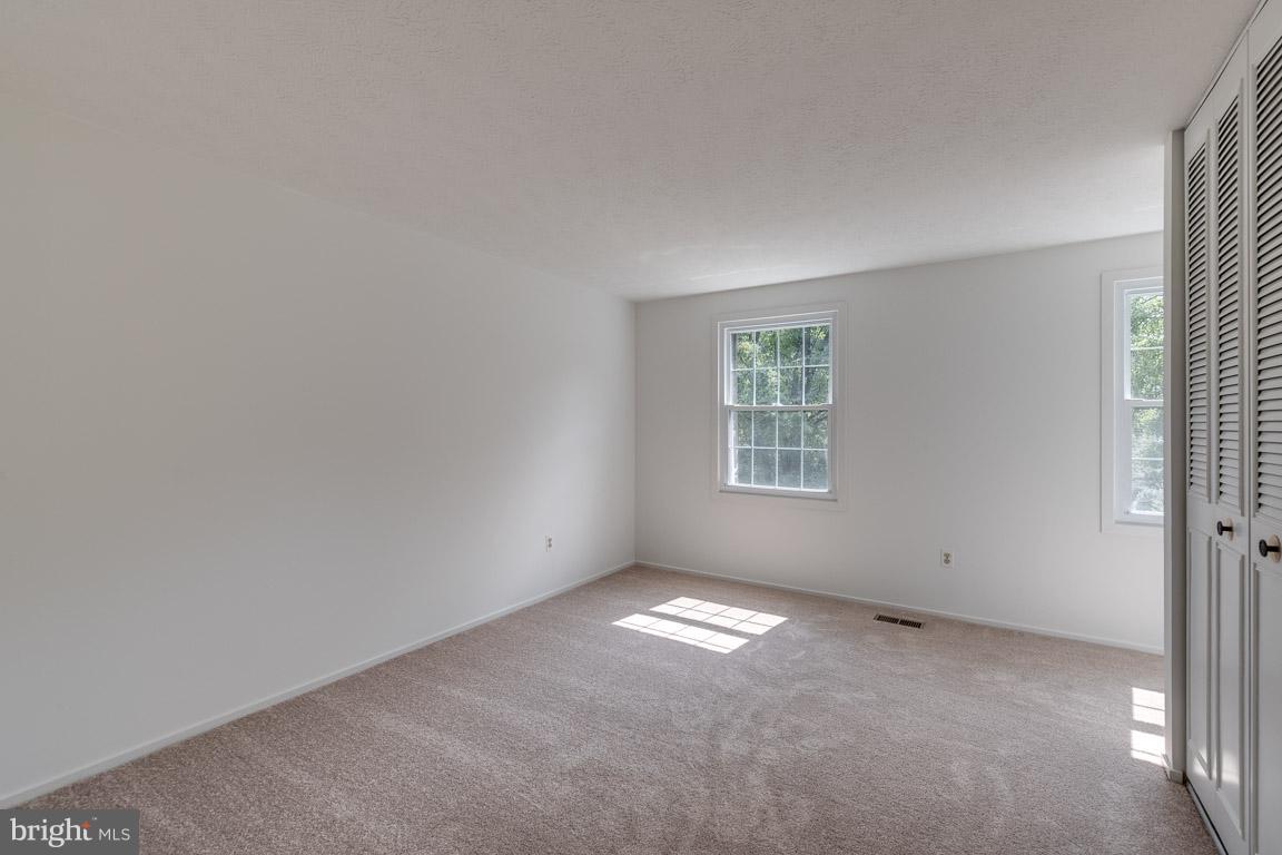 WHISPERING WOODS - Residential