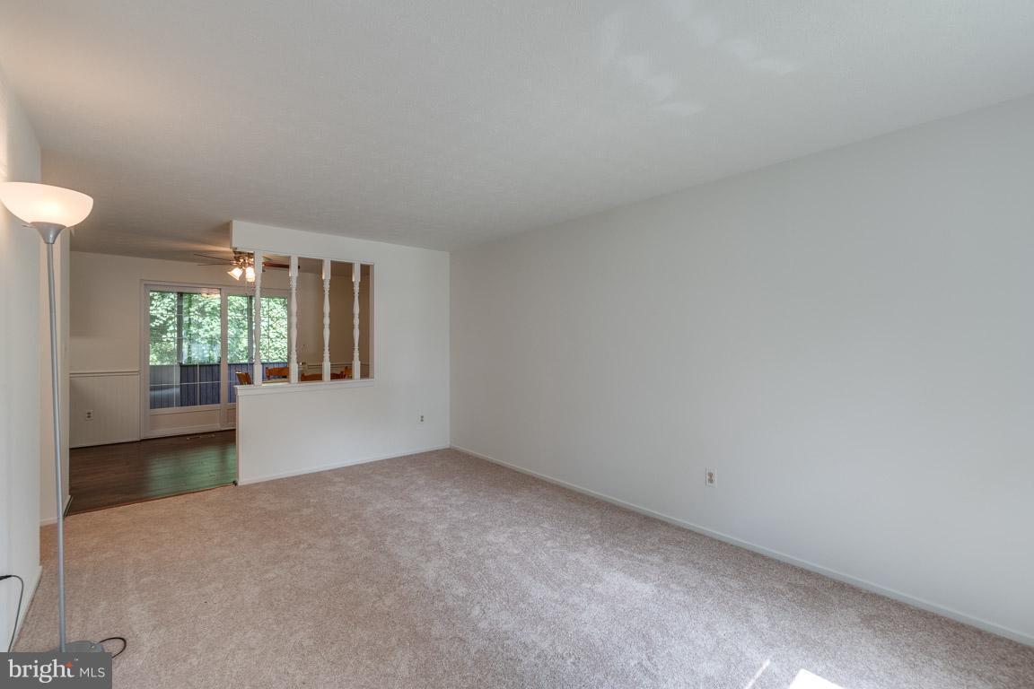 WHISPERING WOODS - Residential