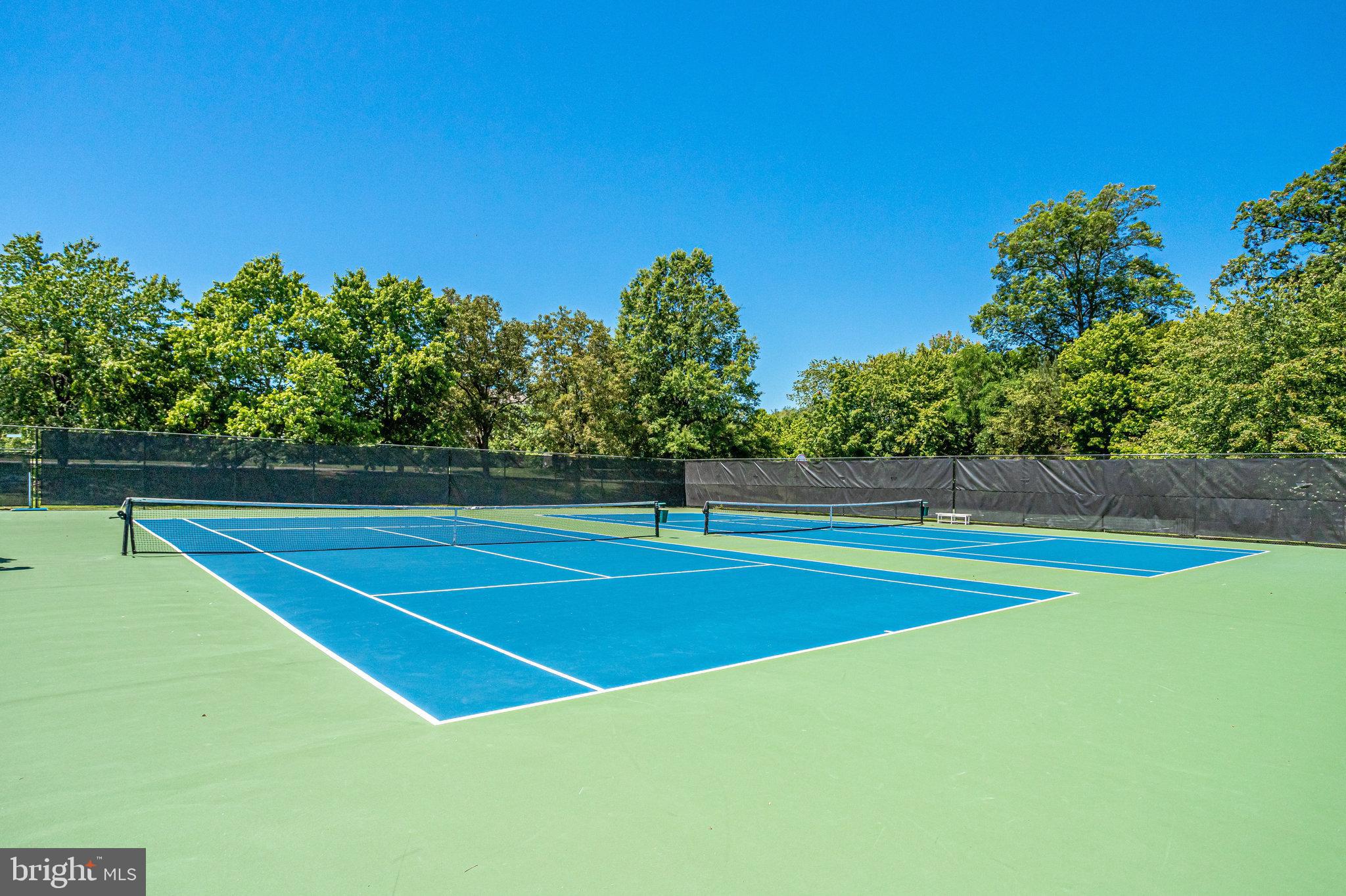 COURTLANDS AT CASCADES - Residential