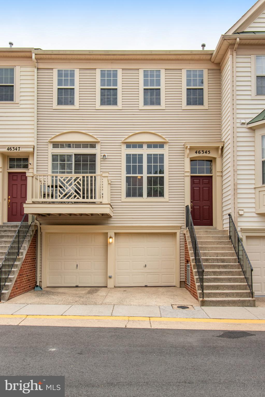 COURTLANDS AT CASCADES - Residential