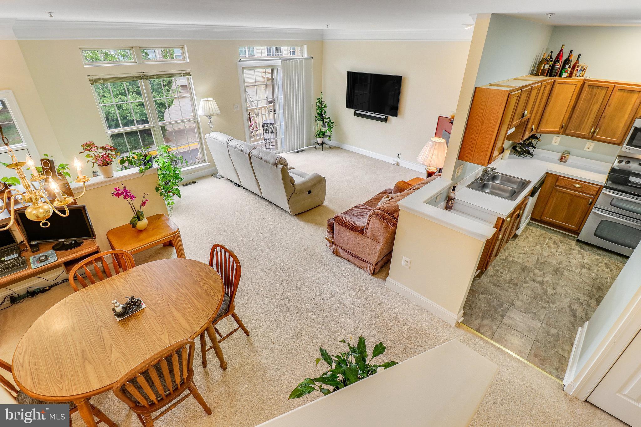 COURTLANDS AT CASCADES - Residential