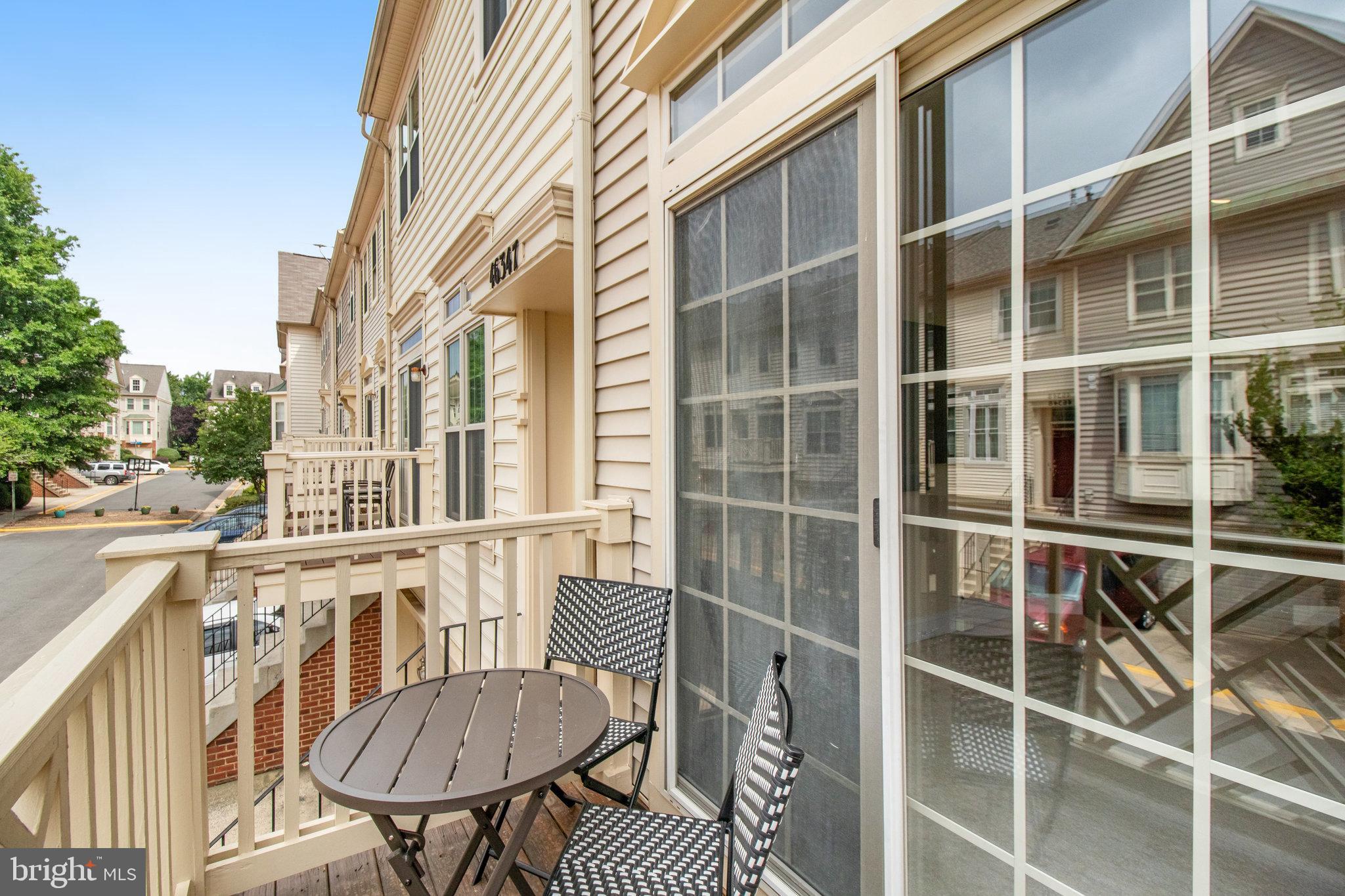 COURTLANDS AT CASCADES - Residential