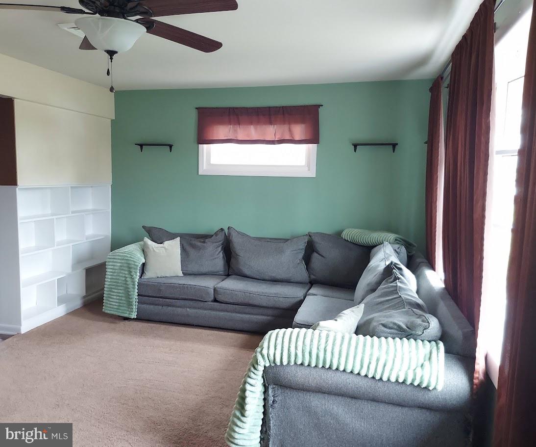 1112 MONMOUTH ROAD